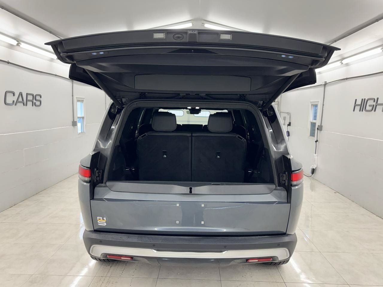Used 2022 Rivian R1S Launch Edition Quad AWD/4WD image 7