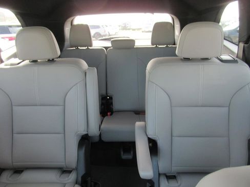 Used 2024 GMC Acadia Elevation w/ Luxury Package image 26