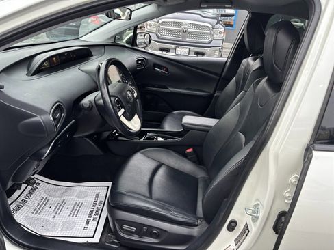 Used 2019 Toyota Prius Prime Premium w/ Carpet Mat Package FWD image 6