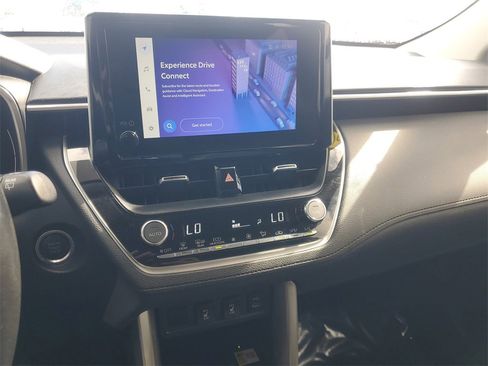 Certified 2023 Toyota Corolla Cross XLE image 24