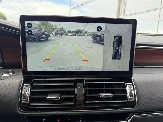 Used 2023 Lincoln Navigator Reserve AWD/4WD image 24