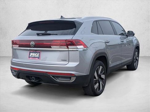 Used 2024 Volkswagen Atlas Cross Sport SE AWD/4WD image 5