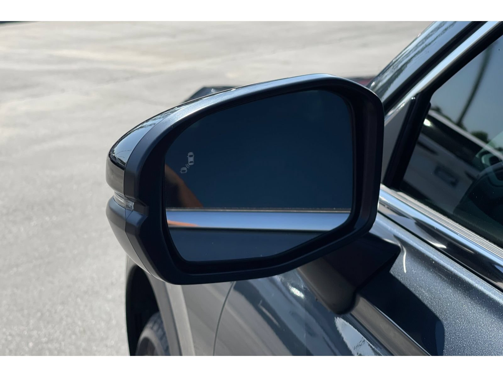 Used 2024 Honda CR-V Sport Touring image 11