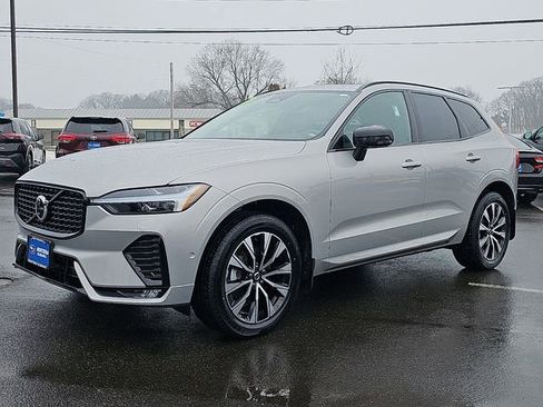 Used 2025 Volvo XC60 B5 Plus w/ Protection Package Premier image 3