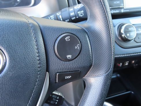 Used 2015 Toyota RAV4 XLE image 21