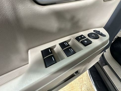 Used 2013 Honda Pilot Touring image 16