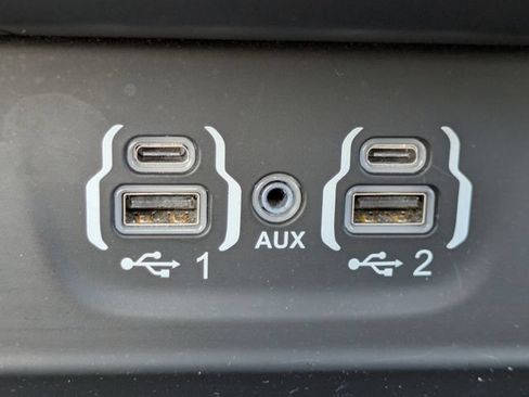 Used 2022 RAM 1500 Laramie AWD/4WD image 21