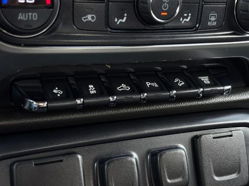 Used 2015 Chevrolet Silverado 2500 LTZ w/ Duramax Plus Package AWD/4WD image 41
