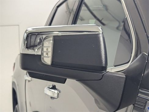 Used 2020 GMC Sierra 1500 SLT image 30