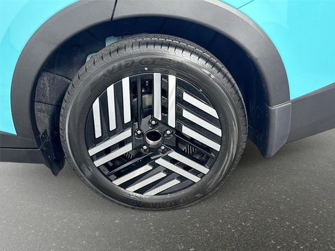 New 2026 Nissan Leaf SV+ FWD image 31
