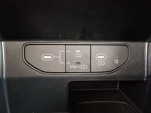 Certified 2025 Kia Sorento SX FWD image 25