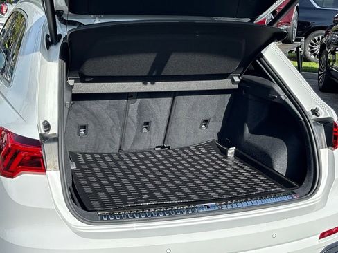 Used 2022 Audi Q3 2.0T Premium Plus image 24