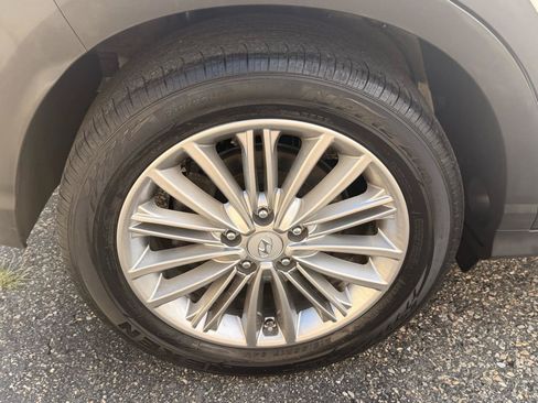 Used 2021 Hyundai Kona SEL Plus AWD/4WD image 16