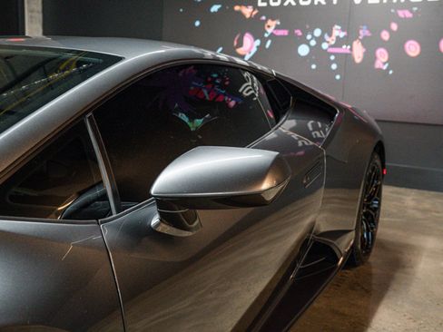 Used 2021 Lamborghini Huracan EVO RWD image 13
