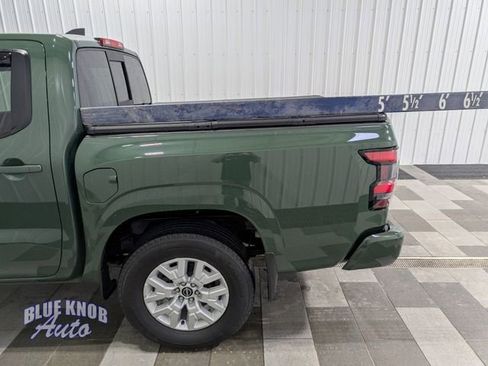Used 2022 Nissan Frontier SV w/ SV Premium Package image 3
