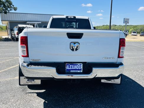 Used 2024 RAM 3500 Tradesman w/ Chrome Appearance Group image 8