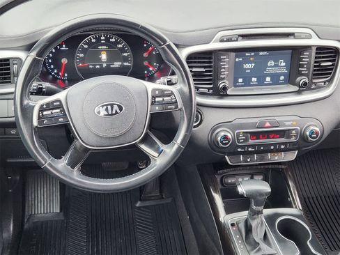 Used 2019 Kia Sorento EX image 25