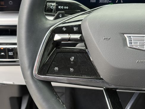 Used 2024 Cadillac Lyriq Sport AWD/4WD image 17
