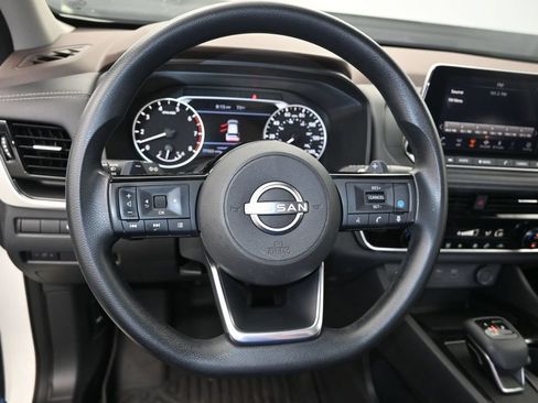 Used 2023 Nissan Rogue SV FWD image 22