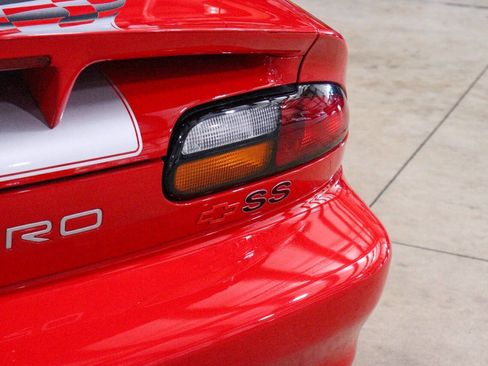 Used 2002 Chevrolet Camaro Z28 w/ SS Performance/Appearance Pkg image 21