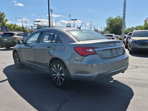 Used 2013 Chrysler 200 Touring w/ S Exterior Appearance Pkg FWD image 5