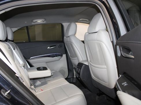 Certified 2022 Cadillac XT4 Luxury w/ Cold Weather Package image 10