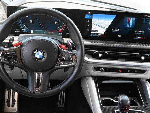Used 2023 BMW XM AWD/4WD image 16