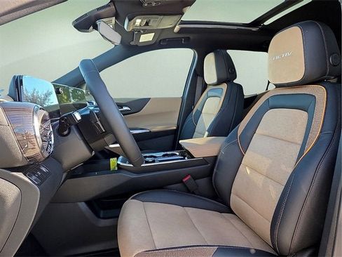New 2026 Chevrolet Equinox ACTIV w/ Convenience Package III image 16