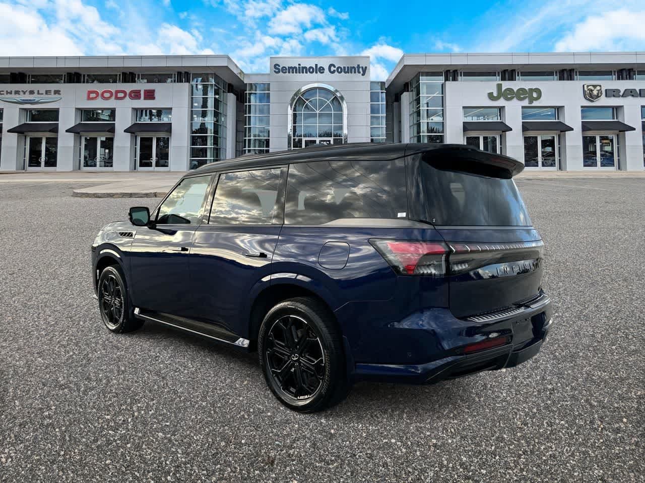 Used 2026 INFINITI QX80 4WD w/ Sport Exterior Package image 6