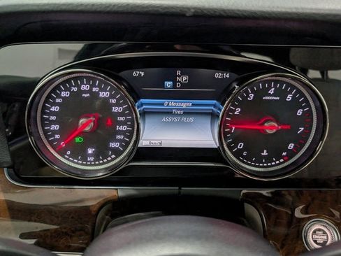 Used 2018 Mercedes-Benz E 400 4MATIC Sedan image 22