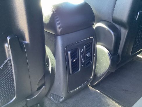 Used 2018 Jeep Grand Cherokee Laredo image 26