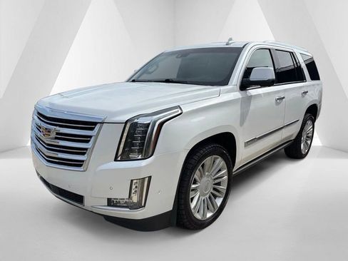 Used 2020 Cadillac Escalade Platinum AWD/4WD image 3
