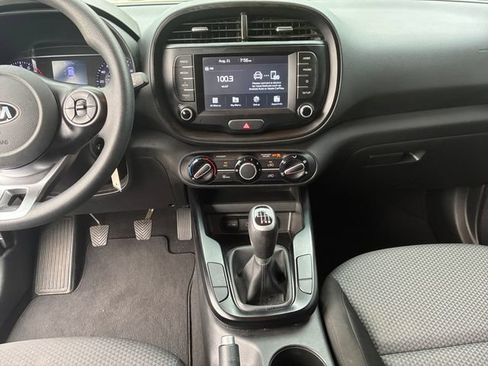 Used 2020 Kia Soul LX FWD image 11