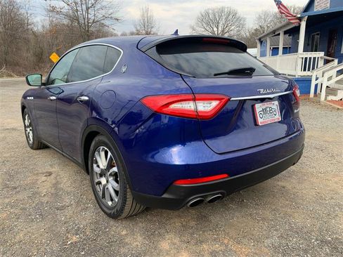 Used 2017 Maserati Levante image 8