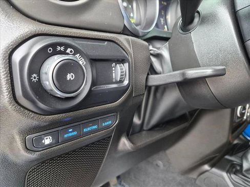 Used 2023 Jeep Wrangler Unlimited w/ Cold Weather Group AWD/4WD image 15