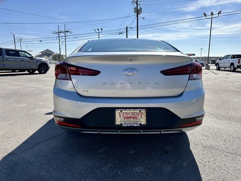 Used 2020 Hyundai Elantra SE image 4