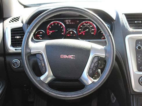 Used 2015 GMC Acadia SLE FWD image 26