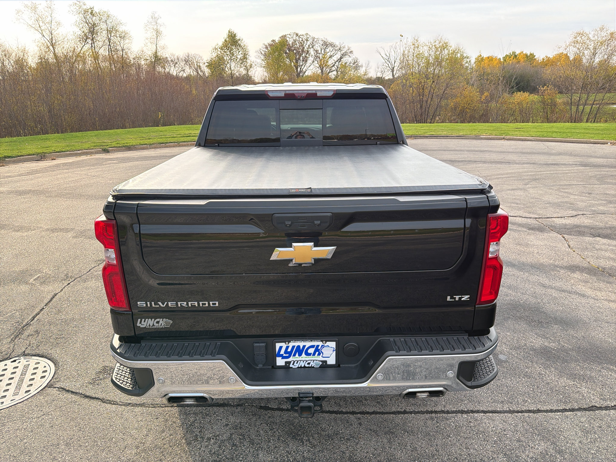 Used 2024 Chevrolet Silverado 1500 LTZ w/ LTZ Premium Package AWD/4WD image 41