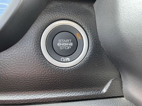 Certified 2025 RAM 1500 Laramie image 24