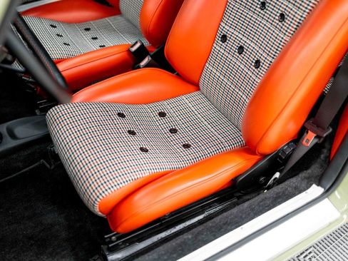 Used 1987 Porsche 911 Carrera RWD image 41