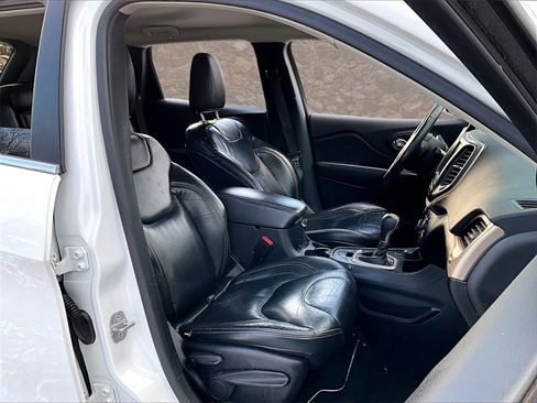 Used 2014 Jeep Cherokee Latitude w/ Comfort/Convenience Group image 7