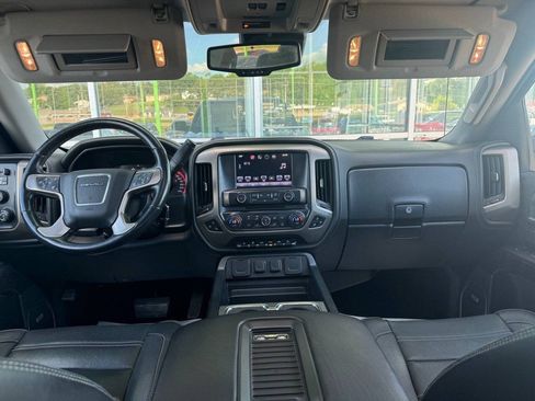 Used 2016 GMC Sierra 1500 Denali w/ Enhanced Driver Alert Package AWD/4WD image 9