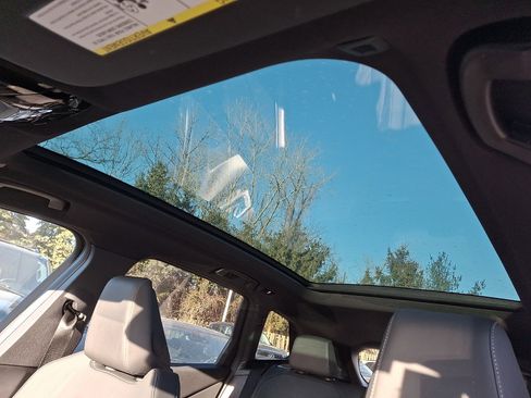 Used 2025 BMW X3 xDrive30i w/ Premium Package image 11