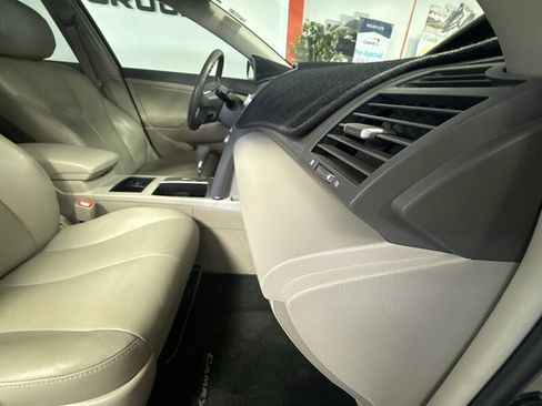 Used 2009 Toyota Camry Hybrid FWD image 21
