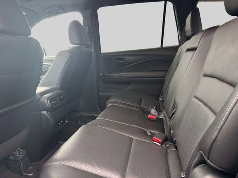 Used 2024 Honda Passport EX-L image 11