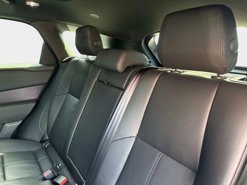 Used 2026 Land Rover Range Rover Velar Dynamic SE image 34