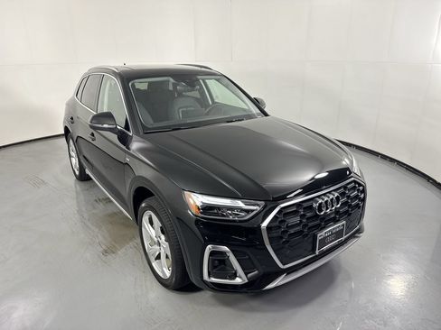 Used 2023 Audi Q5 2.0T Premium Plus w/ Premium Plus Package AWD/4WD image 29