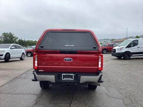 Used 2024 Ford F350 XLT AWD/4WD image 3
