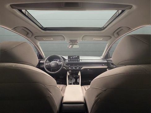 Certified 2025 Honda Accord SE image 16