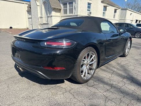 Used 2017 Porsche 718 Boxster S image 7